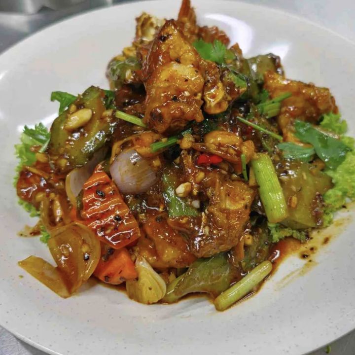 Braised Fish Tail with Bittergourd in Black Bean Sauce